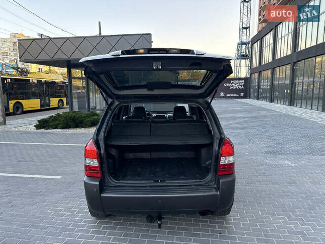 Чорний Хендай Туксон, об'ємом двигуна 1.98 л та пробігом 205 тис. км за 7700 $, фото 27 на Automoto.ua
