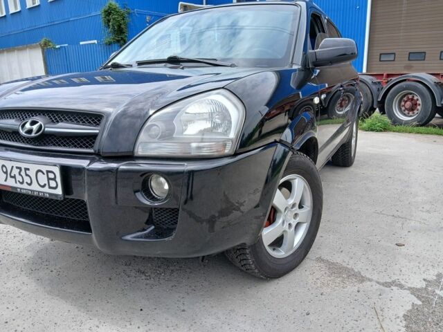 Чорний Хендай Туксон, об'ємом двигуна 2 л та пробігом 235 тис. км за 8000 $, фото 1 на Automoto.ua
