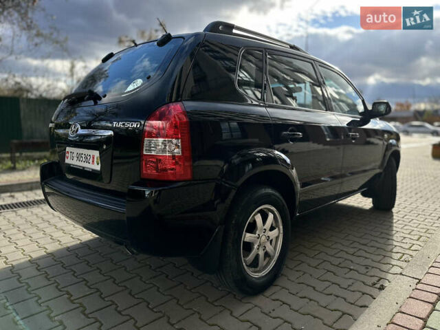 Хендай Туксон 2007 в Надворной на Automoto.ua Черный Хендай Туксон, объемом двигателя 1.98 л и пробегом 154 тыс. км за 8200 $, фото 29 на Automoto.ua