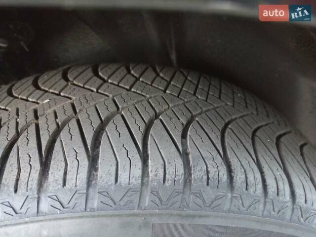 Чорний Хендай Туксон, об'ємом двигуна 1.98 л та пробігом 192 тис. км за 7950 $, фото 19 на Automoto.ua