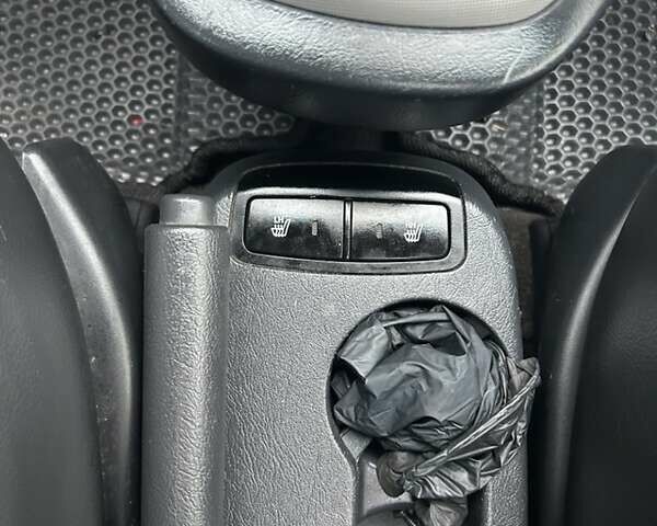 Черный Хендай Туксон, объемом двигателя 1.98 л и пробегом 147 тыс. км за 8000 $, фото 25 на Automoto.ua