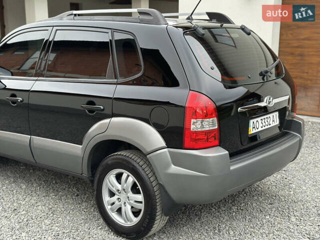 Хендай Туксон 2007 в Ужгороде на Automoto.ua Черный Хендай Туксон, объемом двигателя 1.98 л и пробегом 157 тыс. км за 7300 $, фото 17 на Automoto.ua