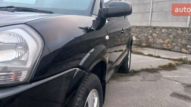 Черный Хендай Туксон, объемом двигателя 1.98 л и пробегом 155 тыс. км за 7999 $, фото 13 на Automoto.ua