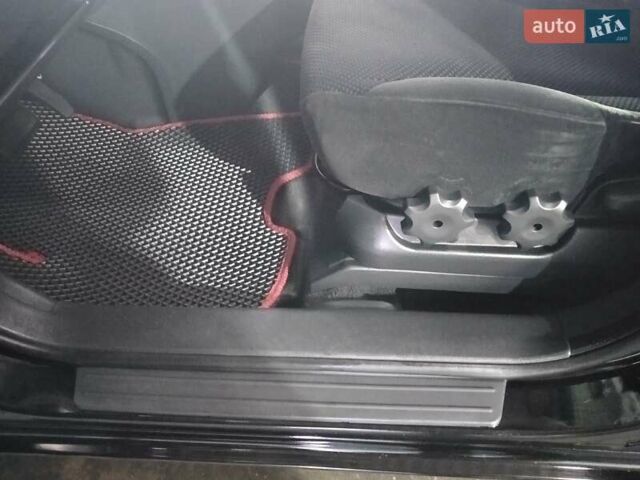 Хендай Туксон 2007 в Львове на Automoto.ua Черный Хендай Туксон, объемом двигателя 2 л и пробегом 237 тыс. км за 9000 $, фото 11 на Automoto.ua