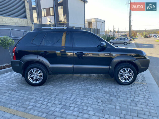 Хендай Туксон 2007 у Одесі на Automoto.ua Чорний Хендай Туксон, об'ємом двигуна 1.98 л та пробігом 180 тис. км за 8999 $, фото 5 на Automoto.ua