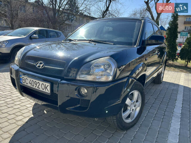 Чорний Хендай Туксон, об'ємом двигуна 2 л та пробігом 181 тис. км за 7799 $, фото 7 на Automoto.ua