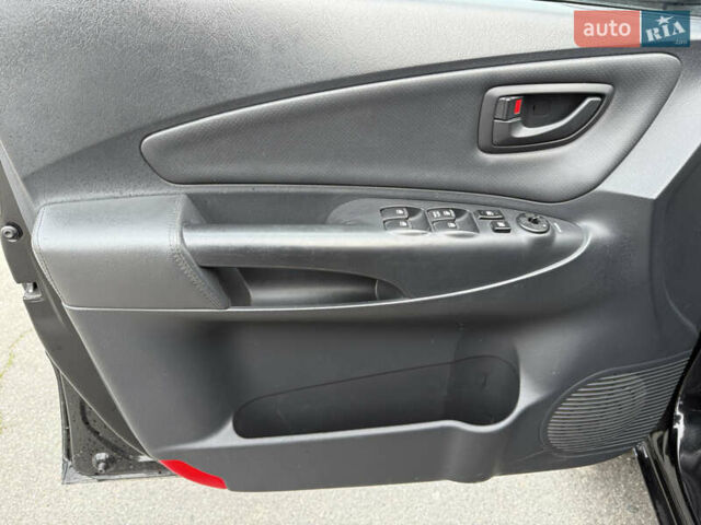 Черный Хендай Туксон, объемом двигателя 1.98 л и пробегом 159 тыс. км за 7600 $, фото 33 на Automoto.ua