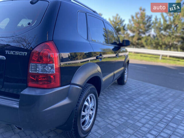 Хендай Туксон 2007 у Одесі на Automoto.ua Чорний Хендай Туксон, об'ємом двигуна 1.98 л та пробігом 180 тис. км за 8999 $, фото 6 на Automoto.ua