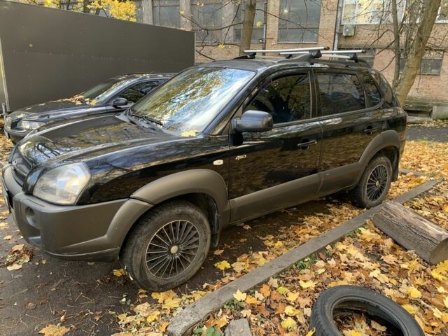 Хендай Туксон 2007 в Киеве на Automoto.ua Черный Хендай Туксон, объемом двигателя 2 л и пробегом 408 тыс. км за 6000 $, фото 3 на Automoto.ua