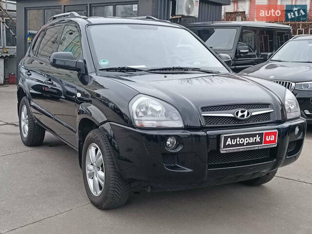 Черный Хендай Туксон, объемом двигателя 2 л и пробегом 192 тыс. км за 7990 $, фото 2 на Automoto.ua