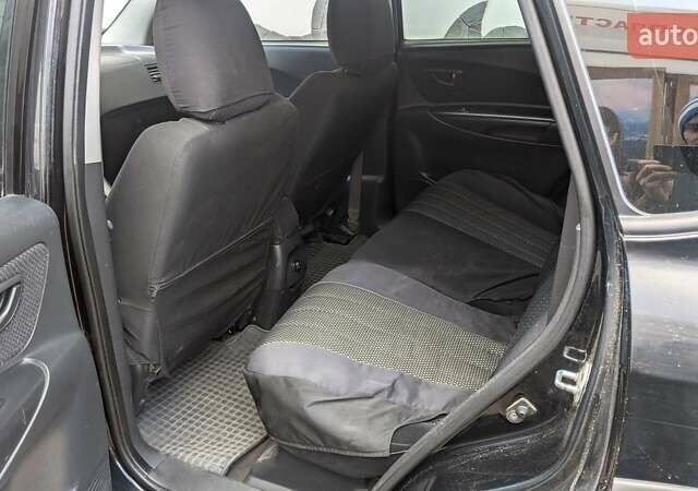 Черный Хендай Туксон, объемом двигателя 2 л и пробегом 163 тыс. км за 8100 $, фото 27 на Automoto.ua