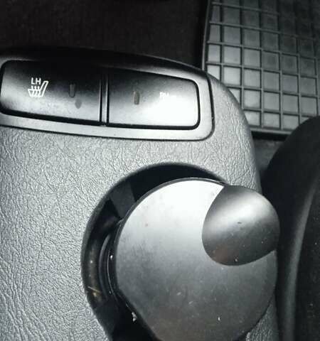 Черный Хендай Туксон, объемом двигателя 1.98 л и пробегом 200 тыс. км за 6600 $, фото 6 на Automoto.ua