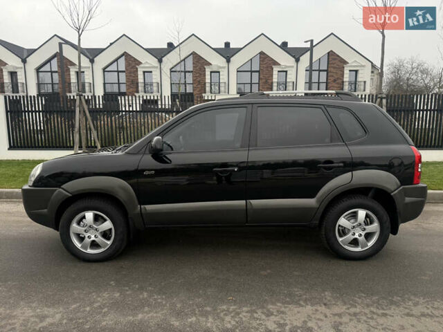 Чорний Хендай Туксон, об'ємом двигуна 2 л та пробігом 107 тис. км за 8500 $, фото 5 на Automoto.ua