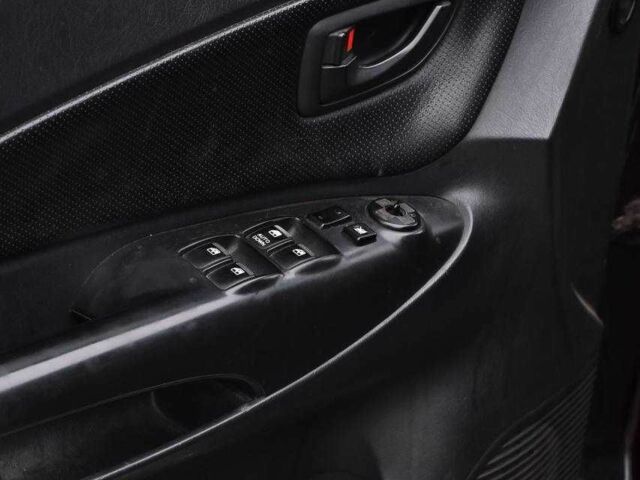 Чорний Хендай Туксон, об'ємом двигуна 2 л та пробігом 204 тис. км за 8650 $, фото 8 на Automoto.ua