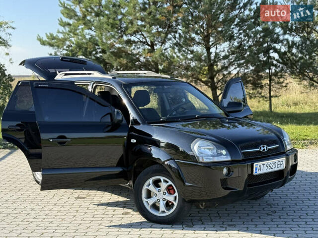 Хендай Туксон 2008 в Радехове на Automoto.ua Черный Хендай Туксон, объемом двигателя 1.98 л и пробегом 370 тыс. км за 7350 $, фото 95 на Automoto.ua