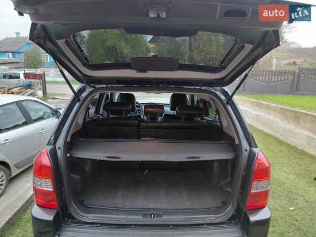 Чорний Хендай Туксон, об'ємом двигуна 0 л та пробігом 165 тис. км за 7600 $, фото 9 на Automoto.ua