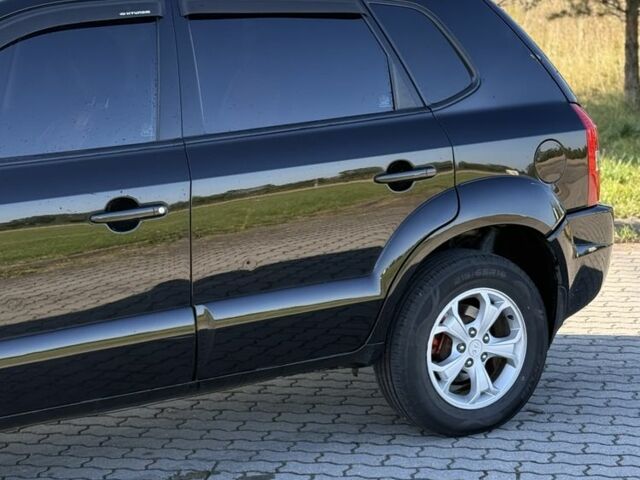 Хендай Туксон 2008 в Радехове на Automoto.ua Черный Хендай Туксон, объемом двигателя 2 л и пробегом 370 тыс. км за 7350 $, фото 4 на Automoto.ua