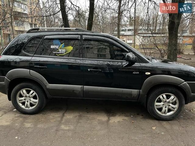 Чорний Хендай Туксон, об'ємом двигуна 1.98 л та пробігом 177 тис. км за 8500 $, фото 1 на Automoto.ua