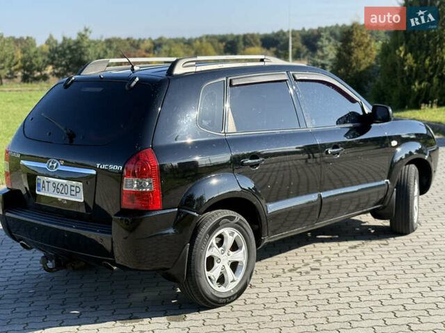 Хендай Туксон 2008 в Радехове на Automoto.ua Черный Хендай Туксон, объемом двигателя 1.98 л и пробегом 370 тыс. км за 7350 $, фото 47 на Automoto.ua
