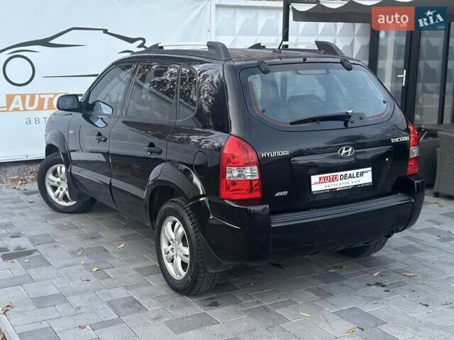 Хендай Туксон 2008 у Києві на Automoto.ua Чорний Хендай Туксон, об'ємом двигуна 2 л та пробігом 110 тис. км за 8750 $, фото 1 на Automoto.ua