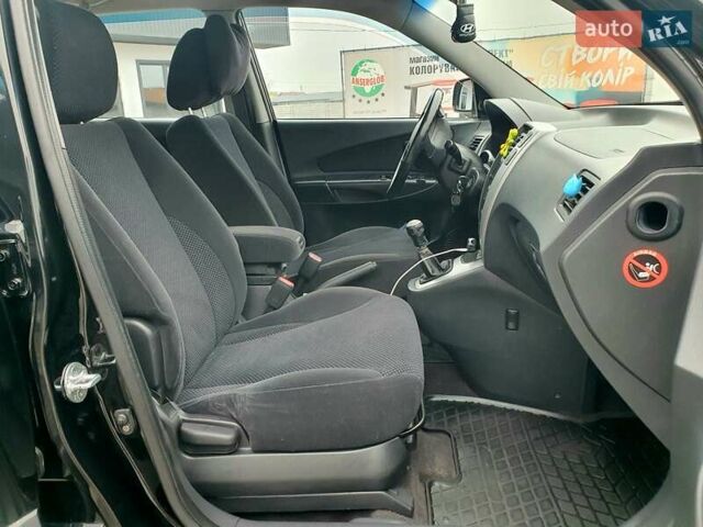 Чорний Хендай Туксон, об'ємом двигуна 2 л та пробігом 225 тис. км за 8000 $, фото 31 на Automoto.ua