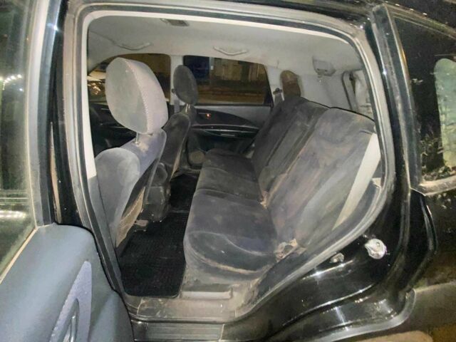 Черный Хендай Туксон, объемом двигателя 2 л и пробегом 136 тыс. км за 2500 $, фото 7 на Automoto.ua