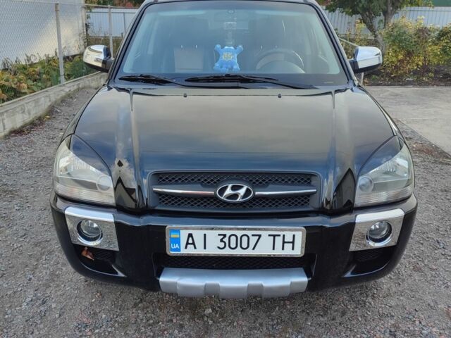 Хендай Туксон 2008 у Рокитном на Automoto.ua Чорний Хендай Туксон, об'ємом двигуна 2 л та пробігом 217 тис. км за 7999 $, фото 4 на Automoto.ua