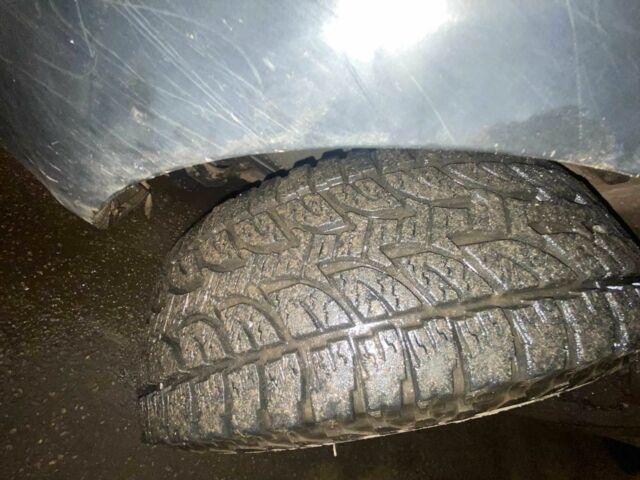 Черный Хендай Туксон, объемом двигателя 2 л и пробегом 136 тыс. км за 2500 $, фото 9 на Automoto.ua