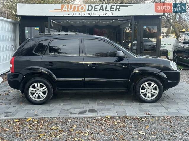 Хендай Туксон 2008 у Києві на Automoto.ua Чорний Хендай Туксон, об'ємом двигуна 2 л та пробігом 110 тис. км за 8750 $, фото 9 на Automoto.ua