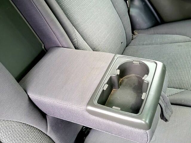 Черный Хендай Туксон, объемом двигателя 2 л и пробегом 223 тыс. км за 7500 $, фото 2 на Automoto.ua