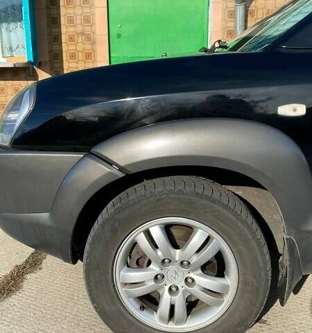 Хендай Туксон 2008 у Золотоноше на Automoto.ua Чорний Хендай Туксон, об'ємом двигуна 1.99 л та пробігом 149 тис. км за 9500 $, фото 2 на Automoto.ua