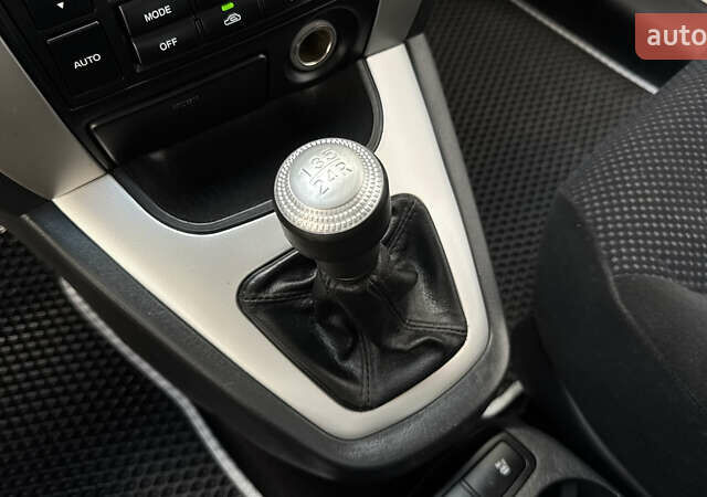 Черный Хендай Туксон, объемом двигателя 2 л и пробегом 67 тыс. км за 9999 $, фото 47 на Automoto.ua