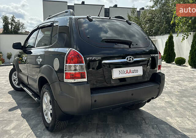 Черный Хендай Туксон, объемом двигателя 2 л и пробегом 67 тыс. км за 9999 $, фото 58 на Automoto.ua