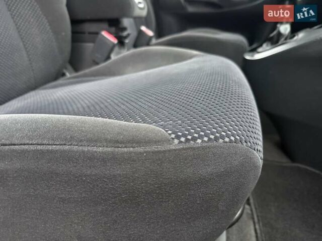 Черный Хендай Туксон, объемом двигателя 1.99 л и пробегом 240 тыс. км за 7200 $, фото 30 на Automoto.ua