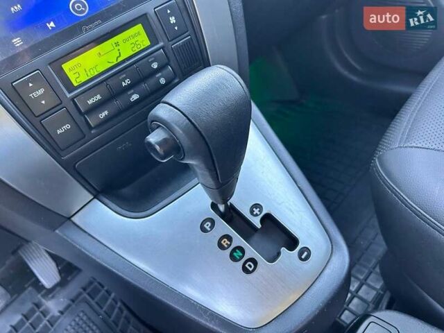 Черный Хендай Туксон, объемом двигателя 2 л и пробегом 230 тыс. км за 7500 $, фото 20 на Automoto.ua