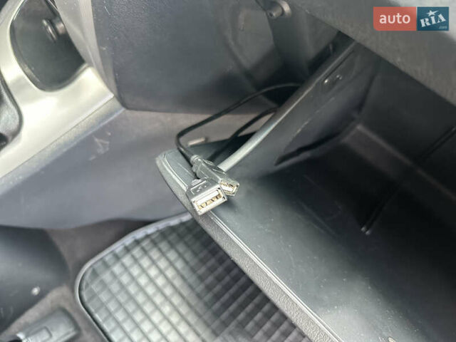 Черный Хендай Туксон, объемом двигателя 2 л и пробегом 218 тыс. км за 8700 $, фото 42 на Automoto.ua