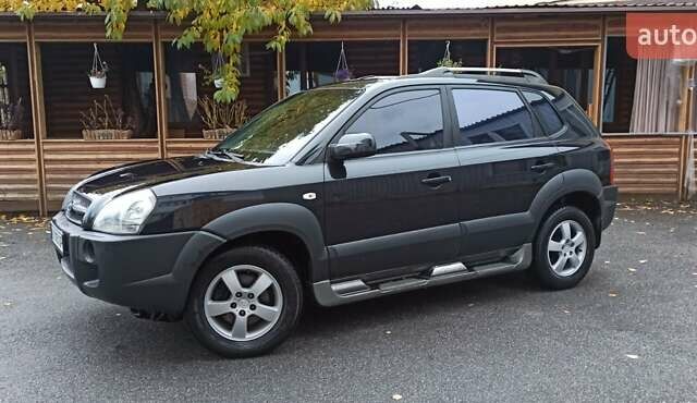 Хендай Туксон 2008 у Харкові на Automoto.ua Чорний Хендай Туксон, об'ємом двигуна 1.99 л та пробігом 188 тис. км за 8800 $, фото 8 на Automoto.ua