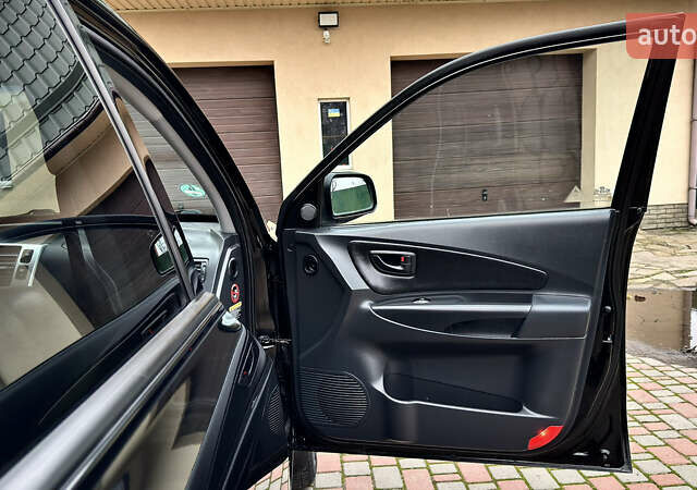 Чорний Хендай Туксон, об'ємом двигуна 2 л та пробігом 182 тис. км за 8299 $, фото 36 на Automoto.ua