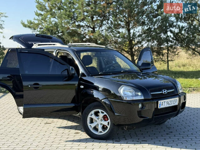 Хендай Туксон 2008 в Радехове на Automoto.ua Черный Хендай Туксон, объемом двигателя 1.98 л и пробегом 370 тыс. км за 7350 $, фото 94 на Automoto.ua