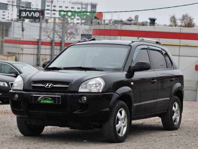 Чорний Хендай Туксон, об'ємом двигуна 2 л та пробігом 204 тис. км за 8650 $, фото 4 на Automoto.ua