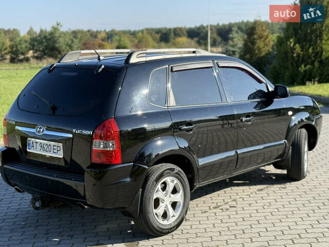 Хендай Туксон 2008 в Радехове на Automoto.ua Черный Хендай Туксон, объемом двигателя 1.98 л и пробегом 370 тыс. км за 7350 $, фото 46 на Automoto.ua