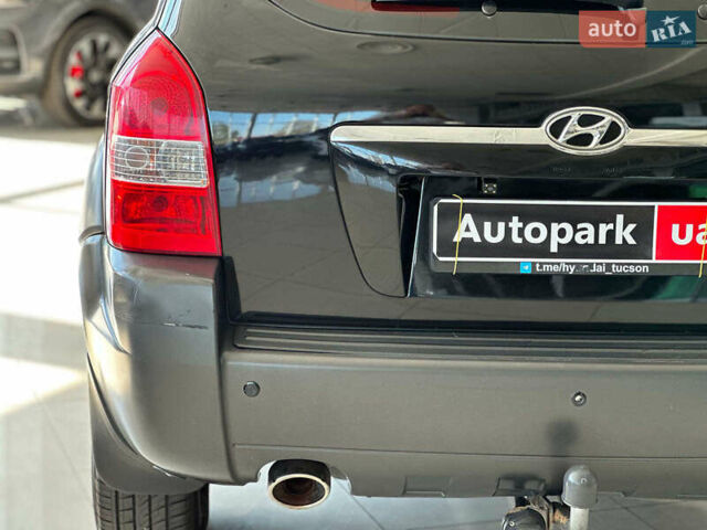 Черный Хендай Туксон, объемом двигателя 2.7 л и пробегом 158 тыс. км за 7940 $, фото 9 на Automoto.ua