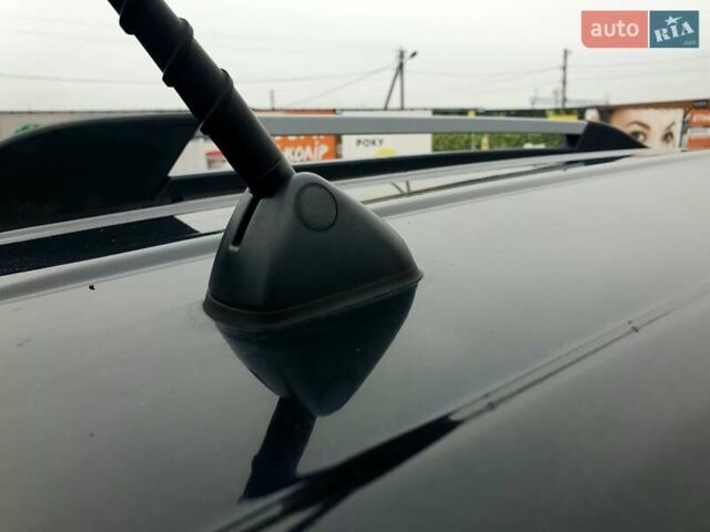 Чорний Хендай Туксон, об'ємом двигуна 2 л та пробігом 225 тис. км за 8000 $, фото 45 на Automoto.ua