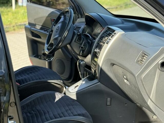 Хендай Туксон 2008 в Радехове на Automoto.ua Черный Хендай Туксон, объемом двигателя 2 л и пробегом 370 тыс. км за 7350 $, фото 9 на Automoto.ua