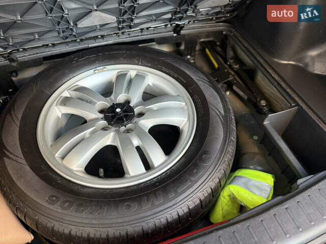 Чорний Хендай Туксон, об'ємом двигуна 2 л та пробігом 156 тис. км за 7850 $, фото 28 на Automoto.ua