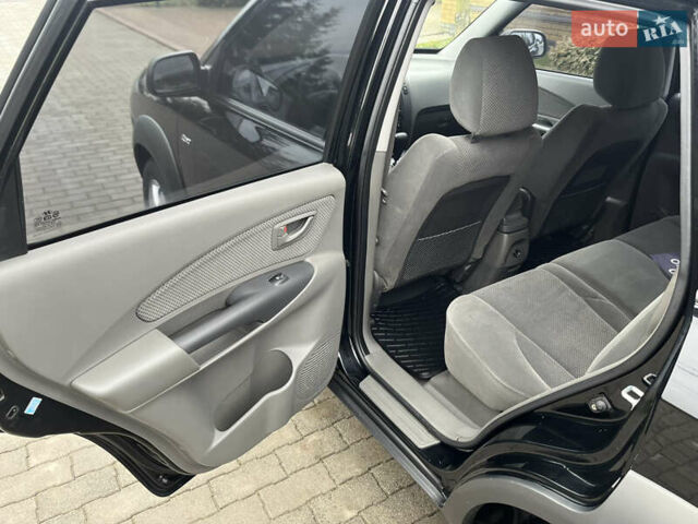Черный Хендай Туксон, объемом двигателя 2 л и пробегом 107 тыс. км за 8900 $, фото 25 на Automoto.ua