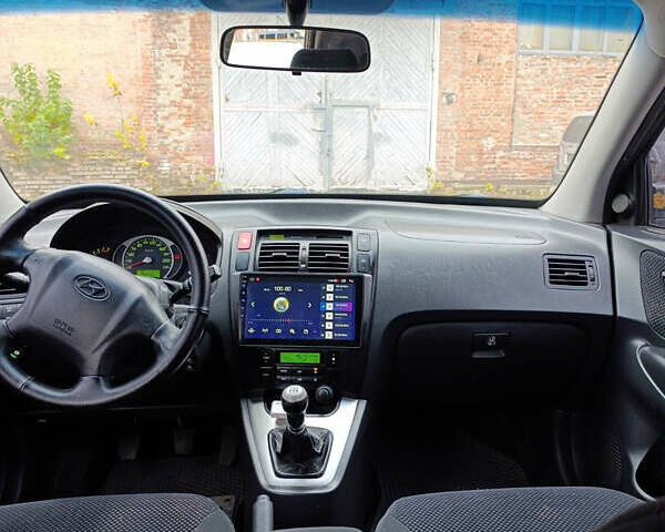 Чорний Хендай Туксон, об'ємом двигуна 0 л та пробігом 172 тис. км за 8500 $, фото 6 на Automoto.ua