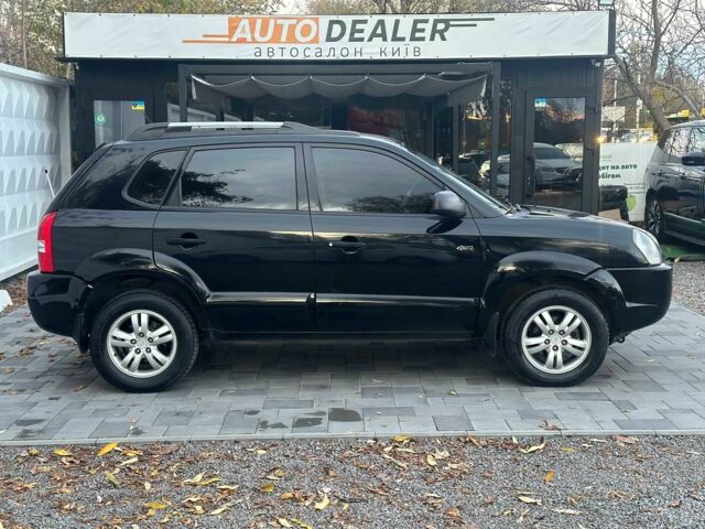 Чорний Хендай Туксон, об'ємом двигуна 2 л та пробігом 110 тис. км за 8750 $, фото 9 на Automoto.ua