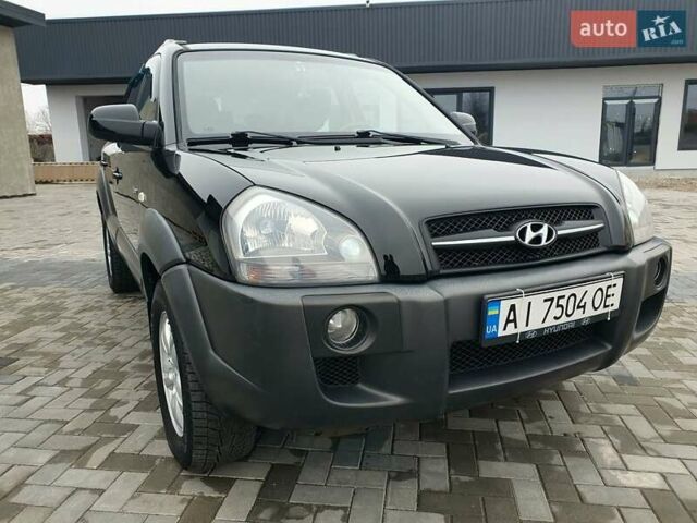 Чорний Хендай Туксон, об'ємом двигуна 2 л та пробігом 225 тис. км за 8000 $, фото 1 на Automoto.ua