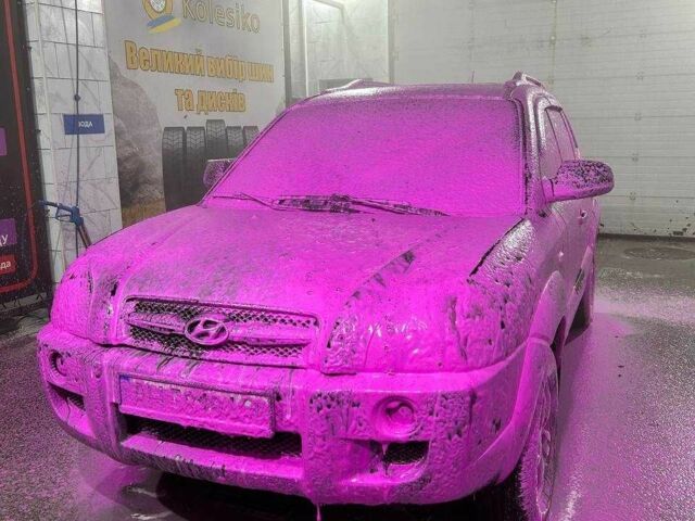 Черный Хендай Туксон, объемом двигателя 2 л и пробегом 220 тыс. км за 7000 $, фото 7 на Automoto.ua